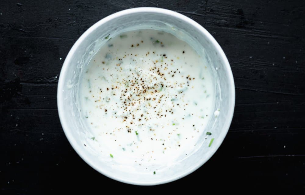 Romige eiwraps met kip en avocado