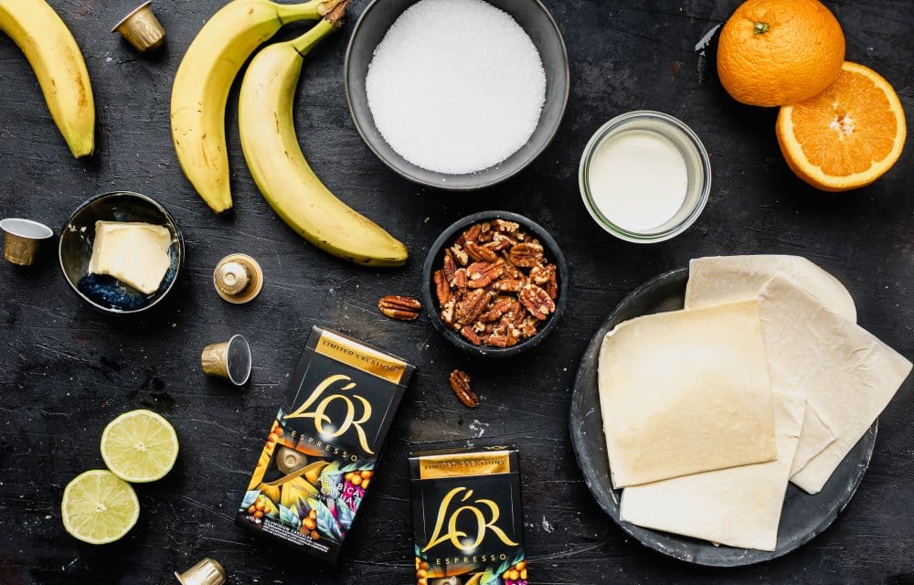Bladerdeegtaartje met koffie-karamel en bananenroom-ingredienten