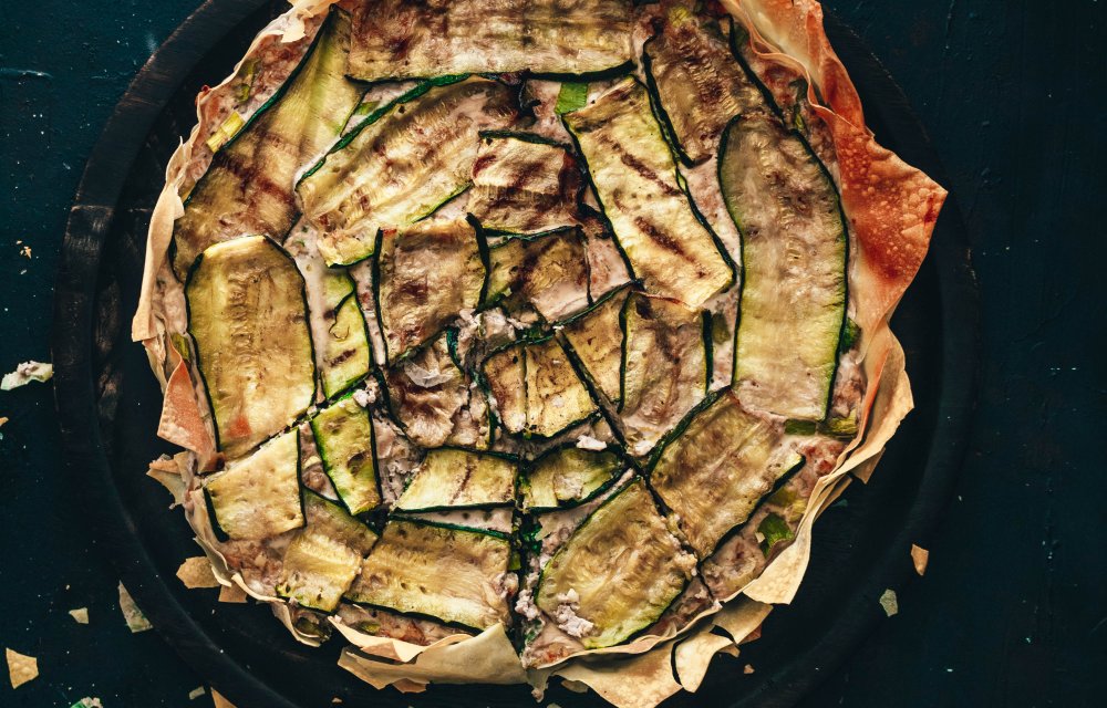 Gezondere quiche van filodeeg met gegrilde courgette