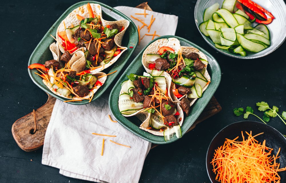 Wrapbowl met pittige biefstukpuntjes