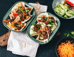 Wrapbowl met pittige biefstukpuntjes