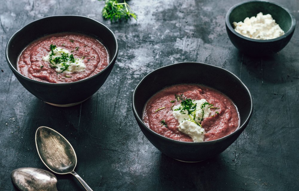 Bloemkoolsoep met rode biet