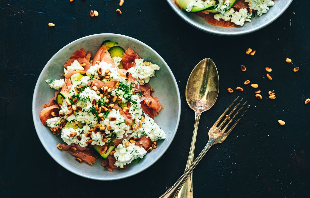 Courgettesalade met gerookte zalm en citroen