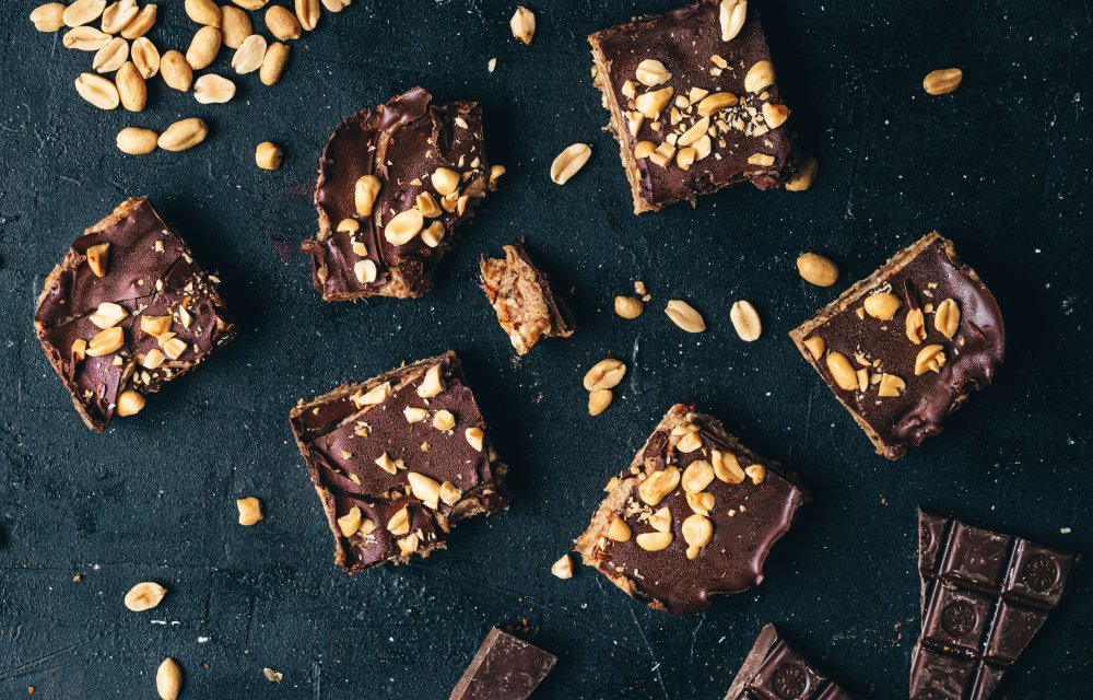 Gezondere peanutbars met pure chocolade