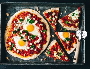 Shakshuka pizza