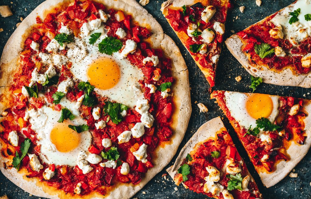 Shakshuka pizza