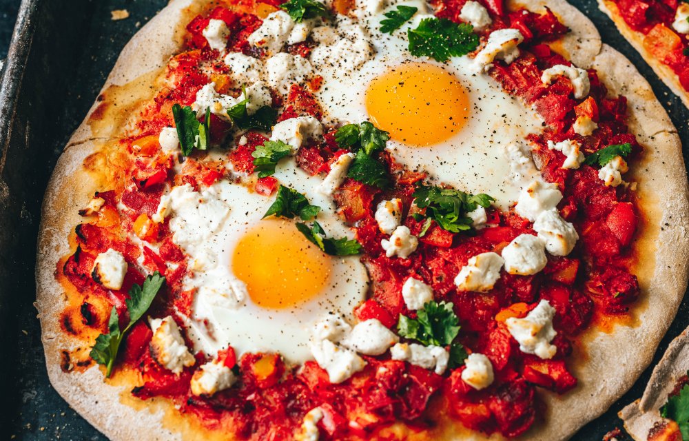 Shakshuka pizza