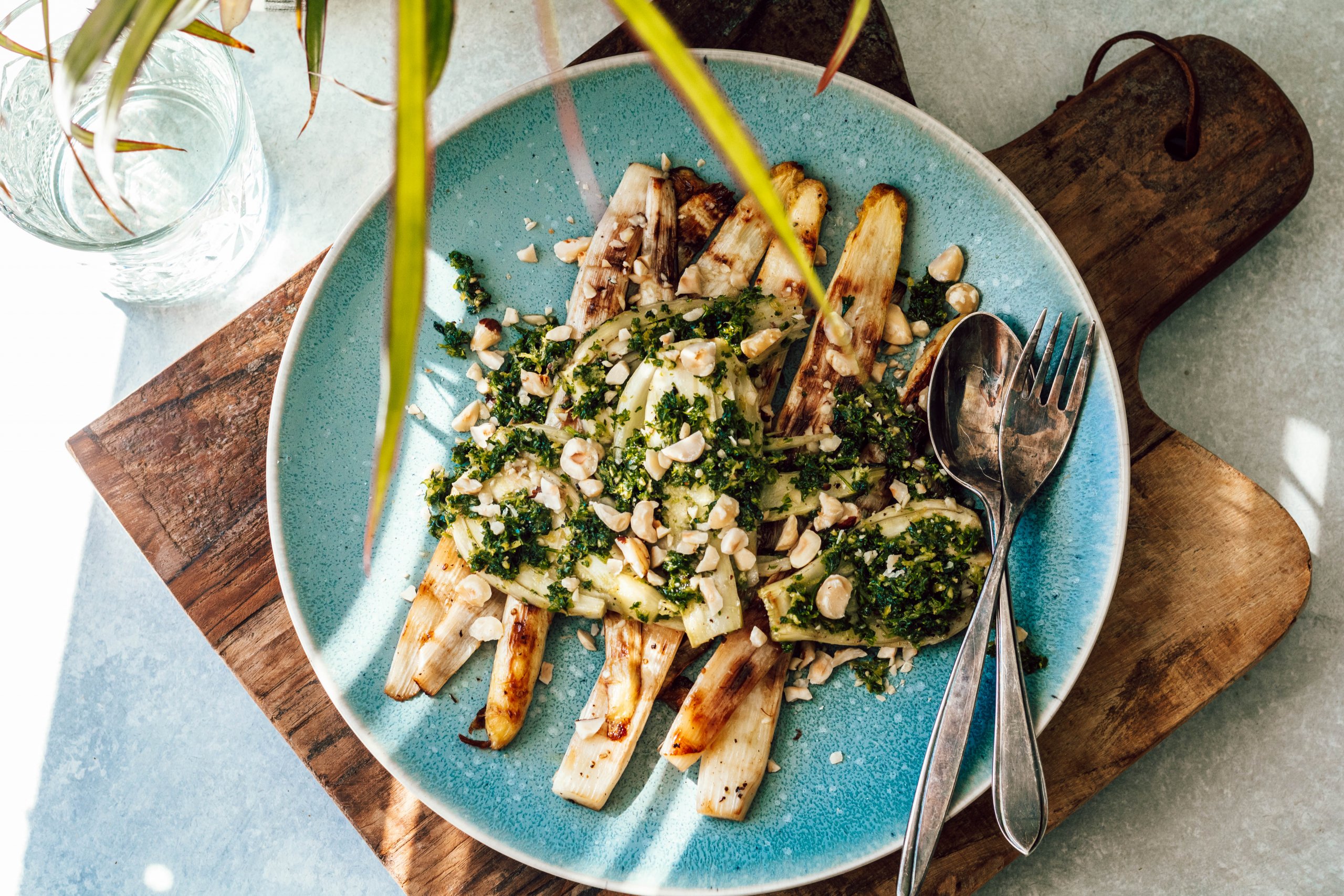 Witte asperges met venkel en gremolata