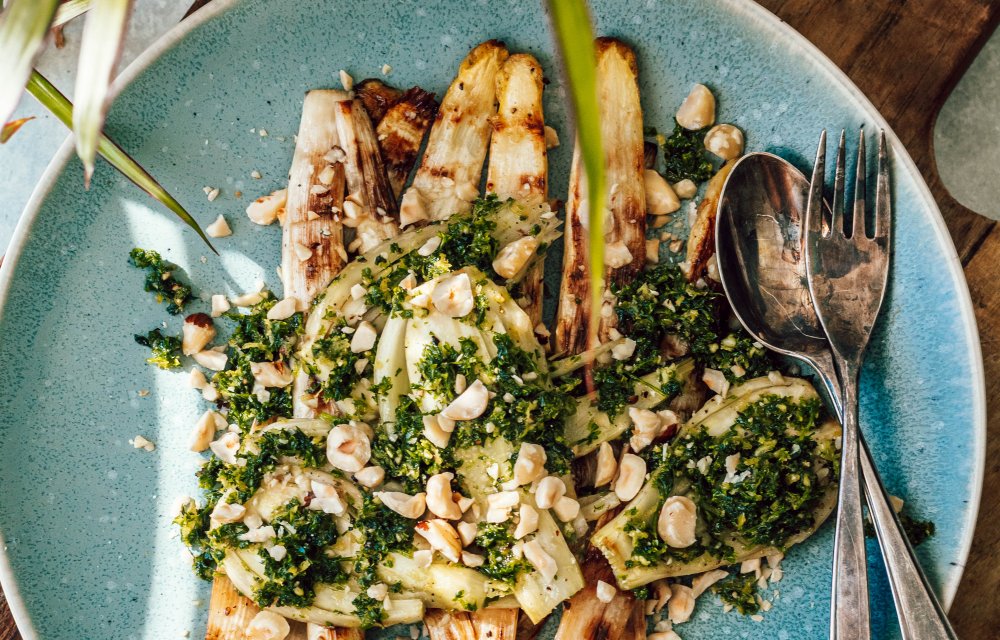 Witte asperges met venkel en gremolata