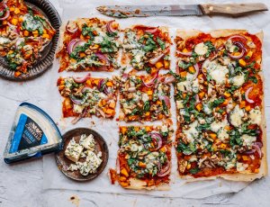 Filodeegpizza met blauwe kaas