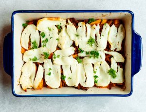 Shoarma-ovenschotel met halloumi