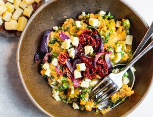 Zoete aardappel-andijviestamppot met 5 ingrediënten