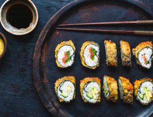 Gefrituurde sushi