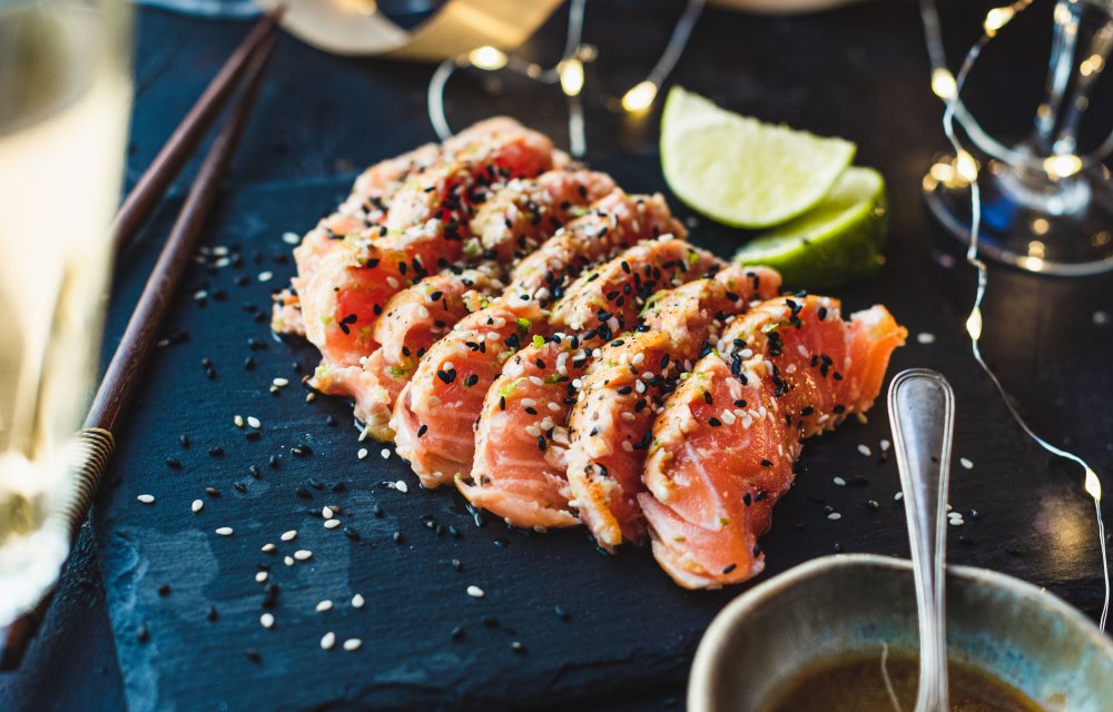 Gebakken sashimi met 6 ingrediënten