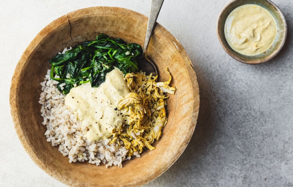 Kip-kerrie buddha bowl met 6 ingredienten