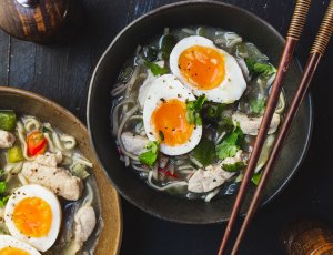 Pittige noedelsoep met 6 ingrediënten