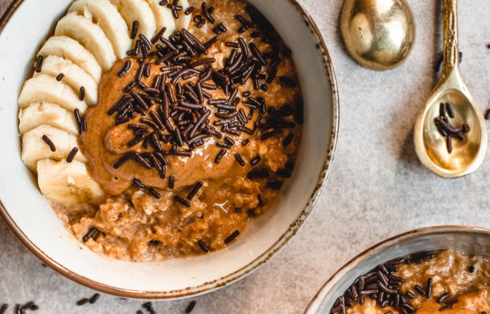 Gezonde Snickers-havermoutpap