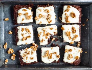 Carrot cake brownies