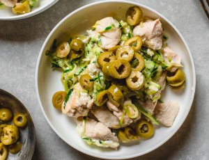 Gezonde courgetti met romige kip met 6 ingrediënten