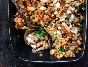 Macaronischotel met geitenkaas