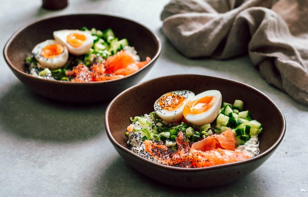 gezond ontbijt in een bowl