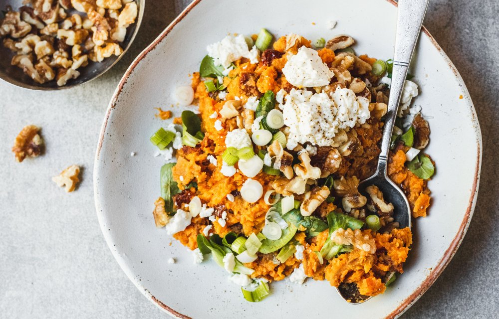 Zoete aardappelstamppot met veldsla met 6 ingredienten