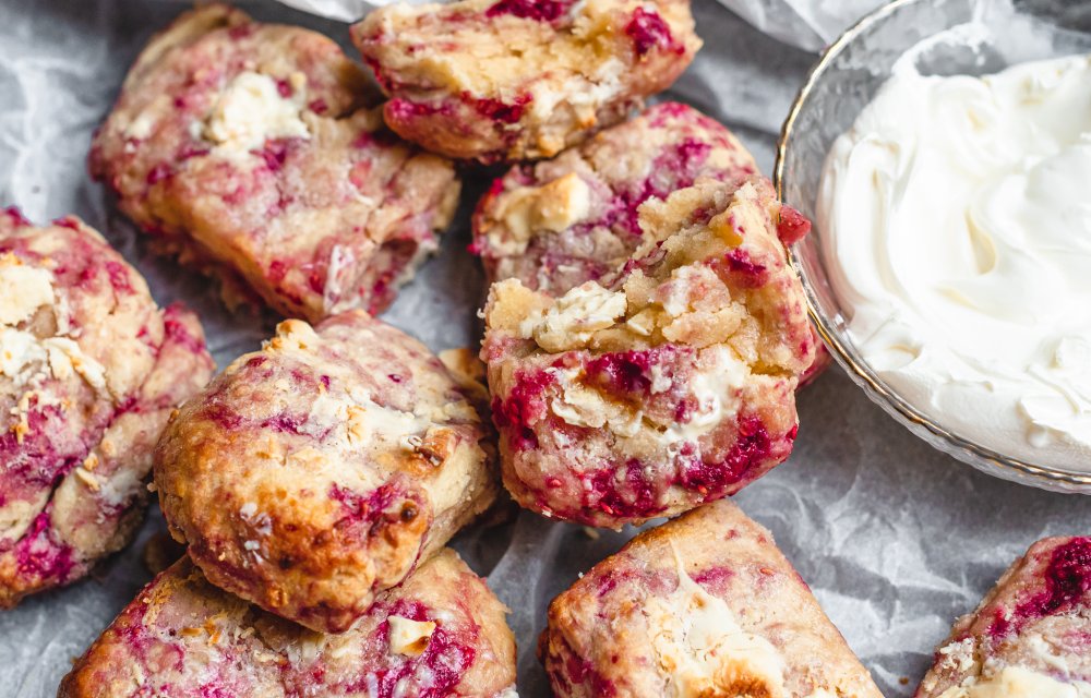 Scones met frambozen