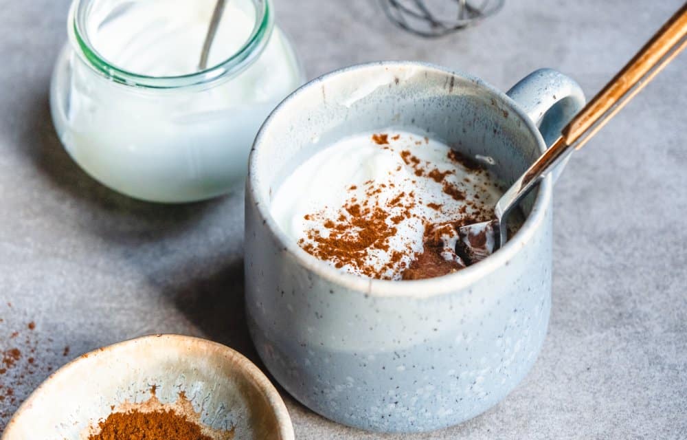 gezond bananenbrood in a mug