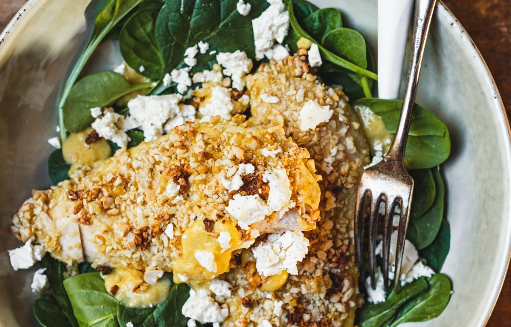 Spinaziesalade met krokante kip