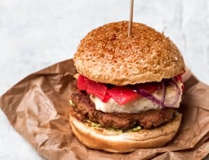 cheeseburger met halloumi