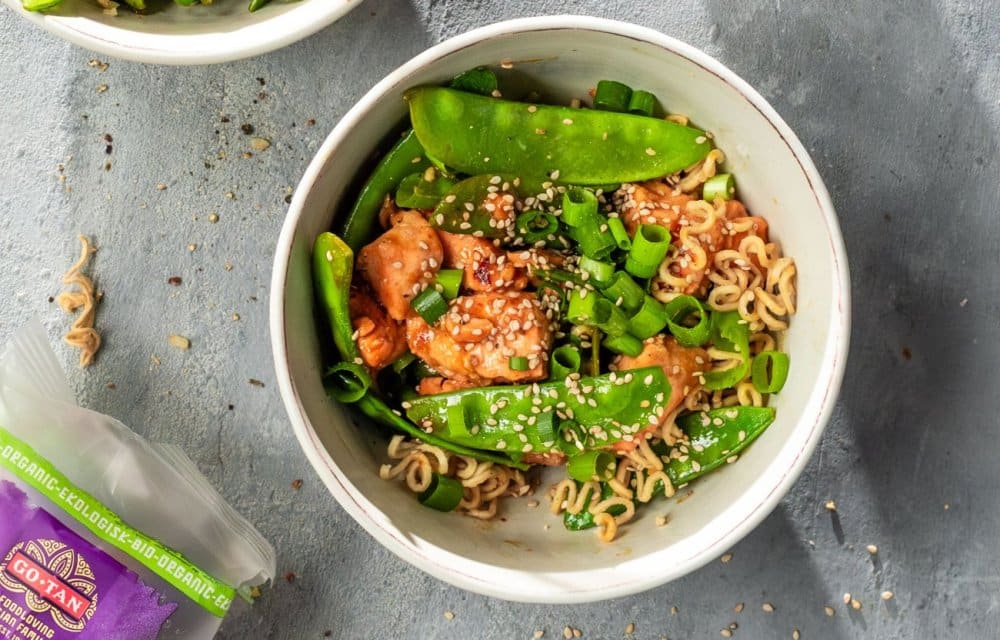 Noedels met ketjapzalm