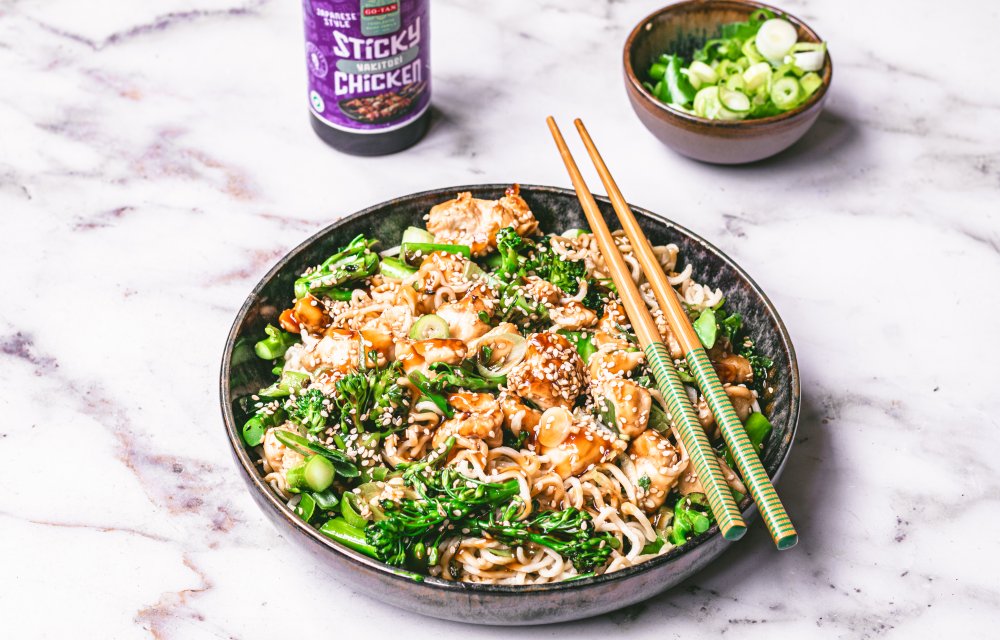 Noedels met yakitorispiesjes